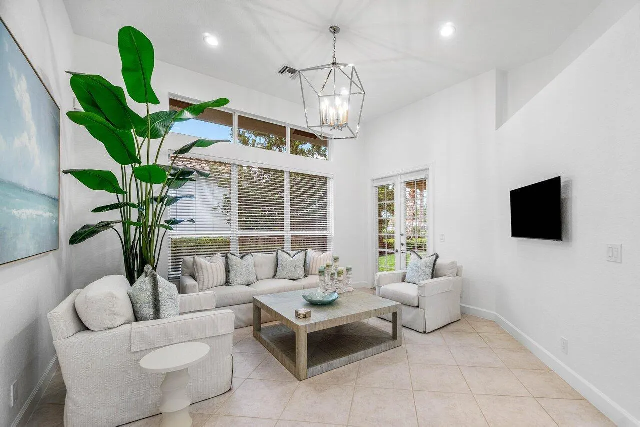 116 Victoria Bay Court