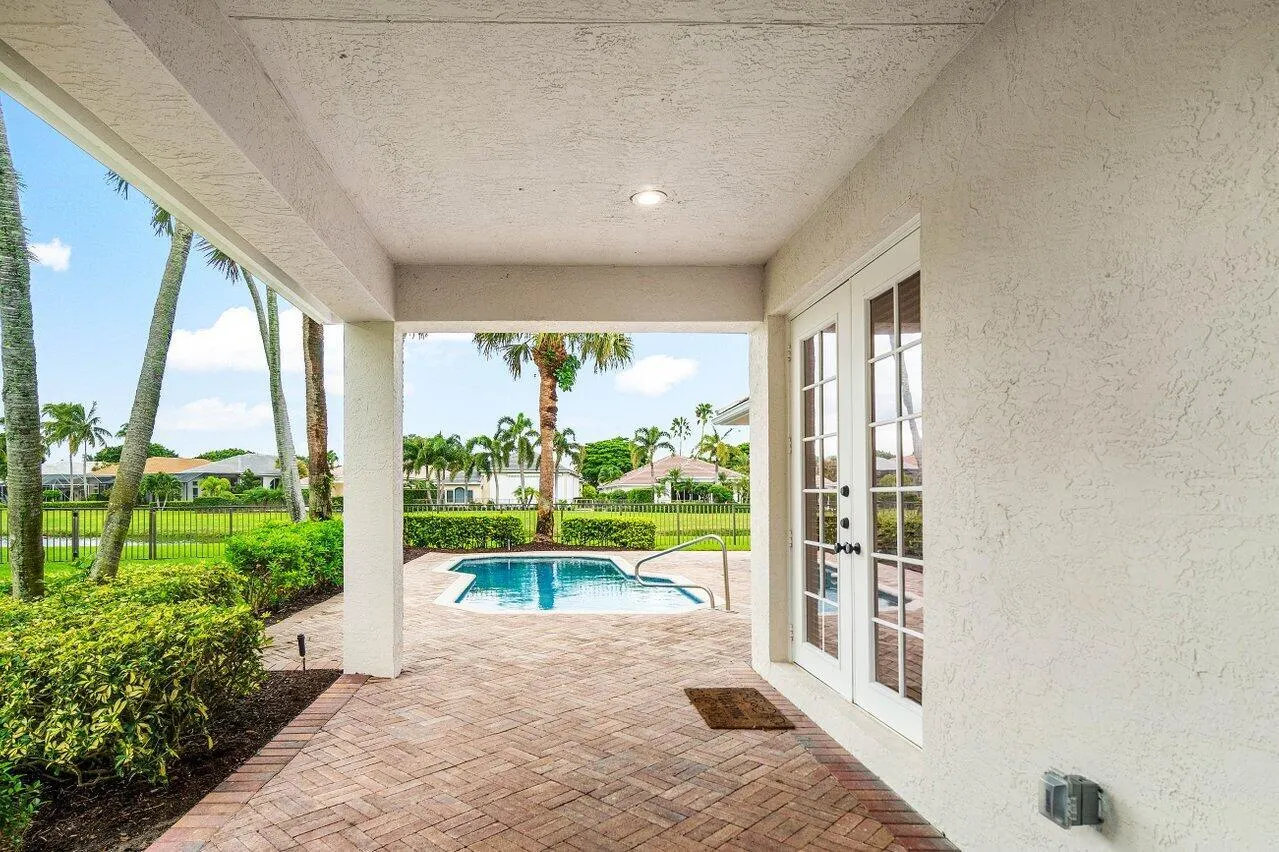 116 Victoria Bay Court