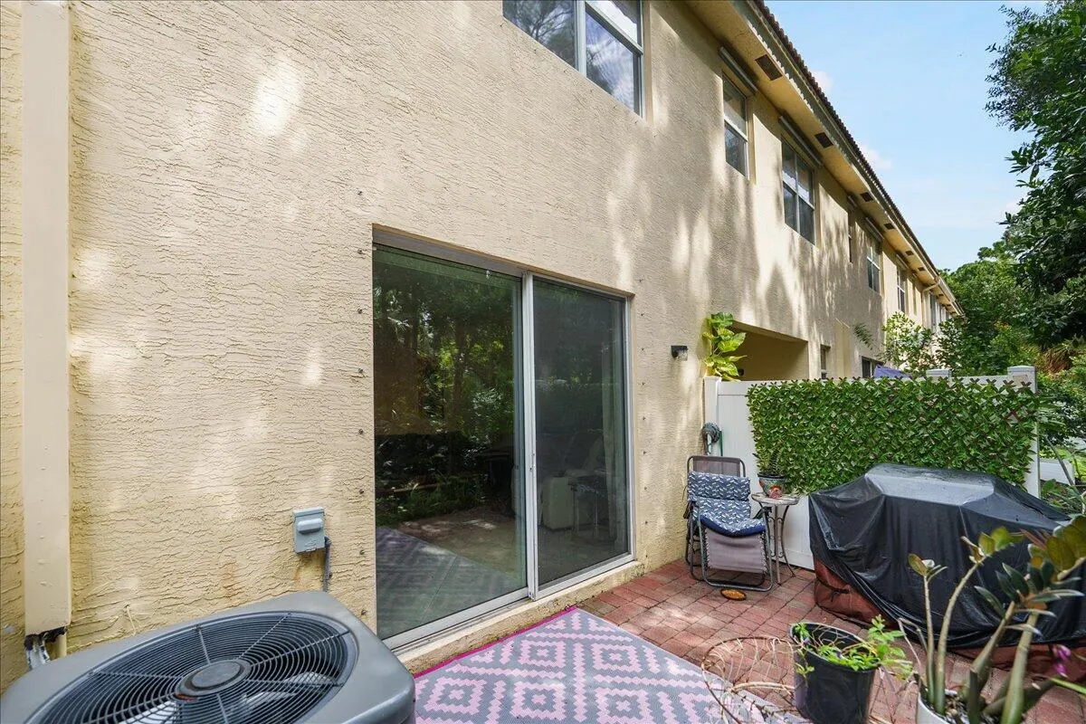 9686 SW Purple Martin Way