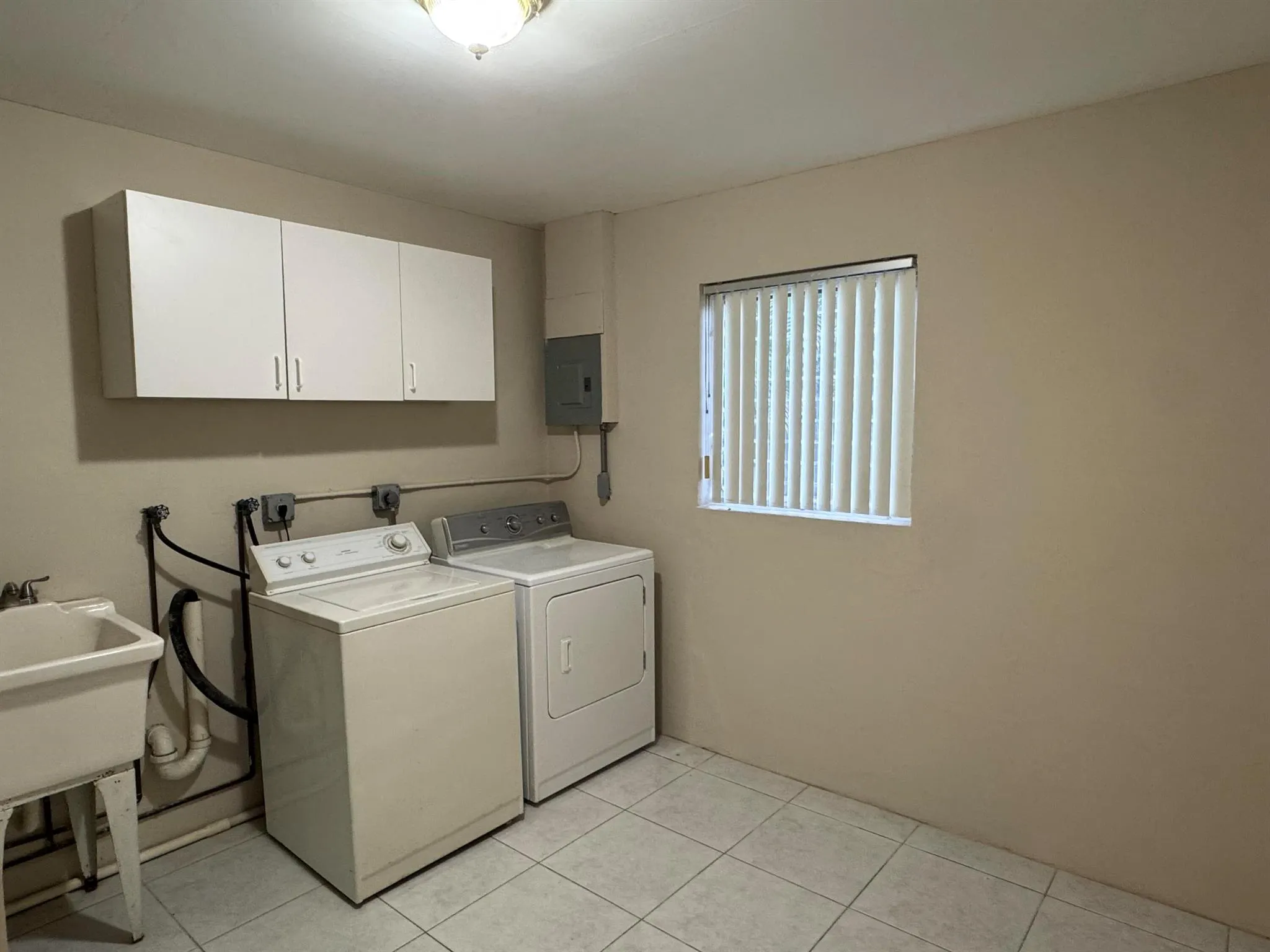 300 NE 31st Street