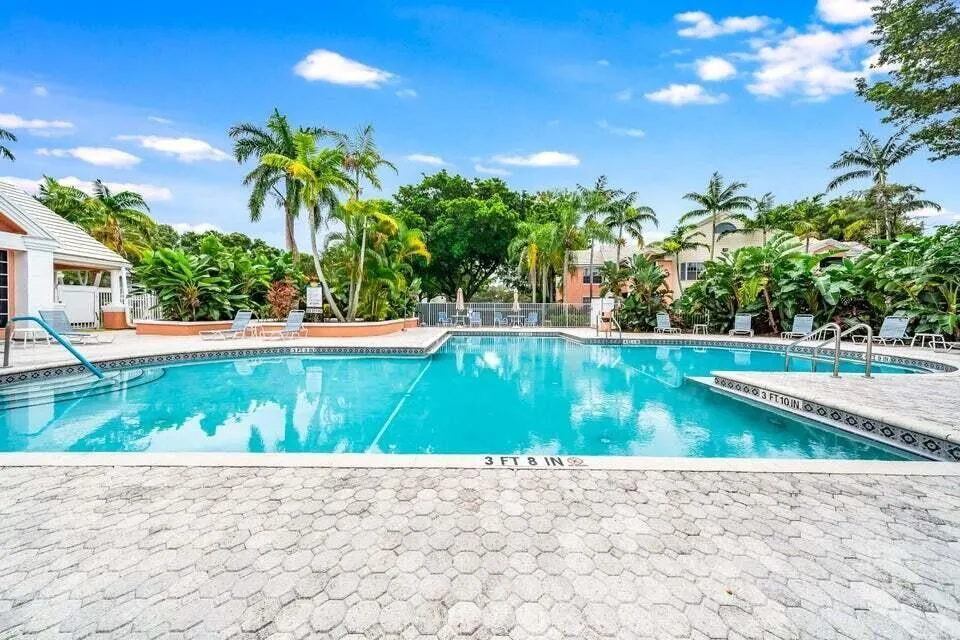 1275 Crystal Way, #K