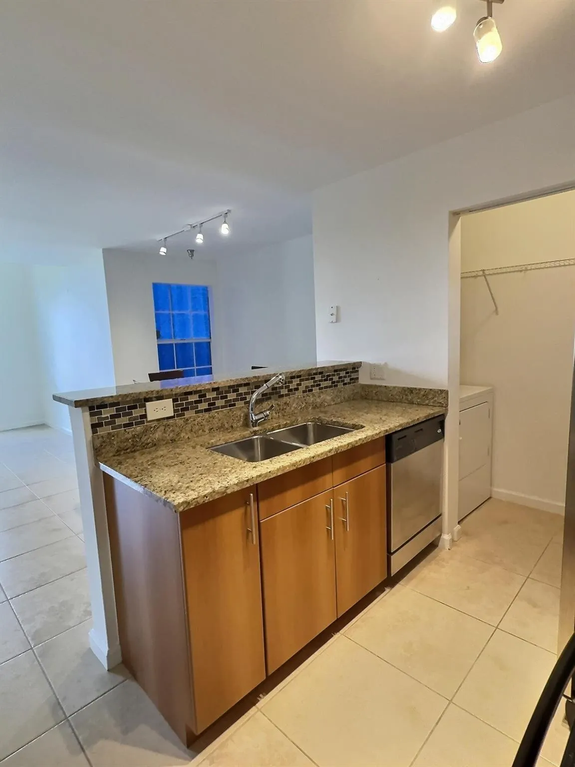 1275 Crystal Way, #K
