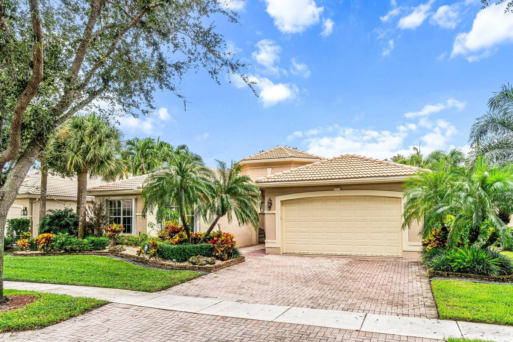 7339 Greenport Cove