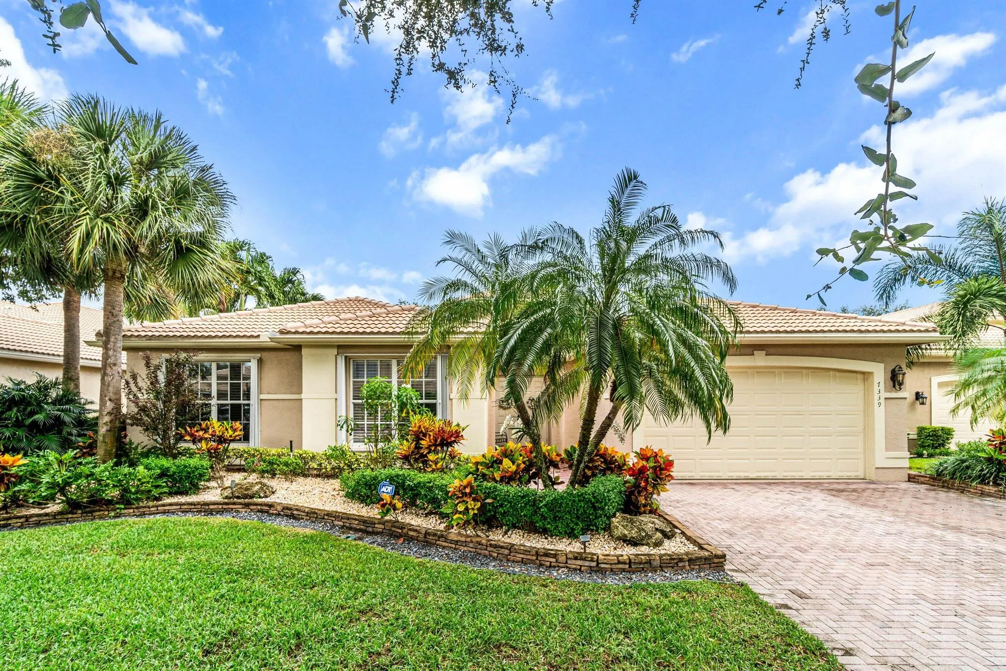 7339 Greenport Cove
