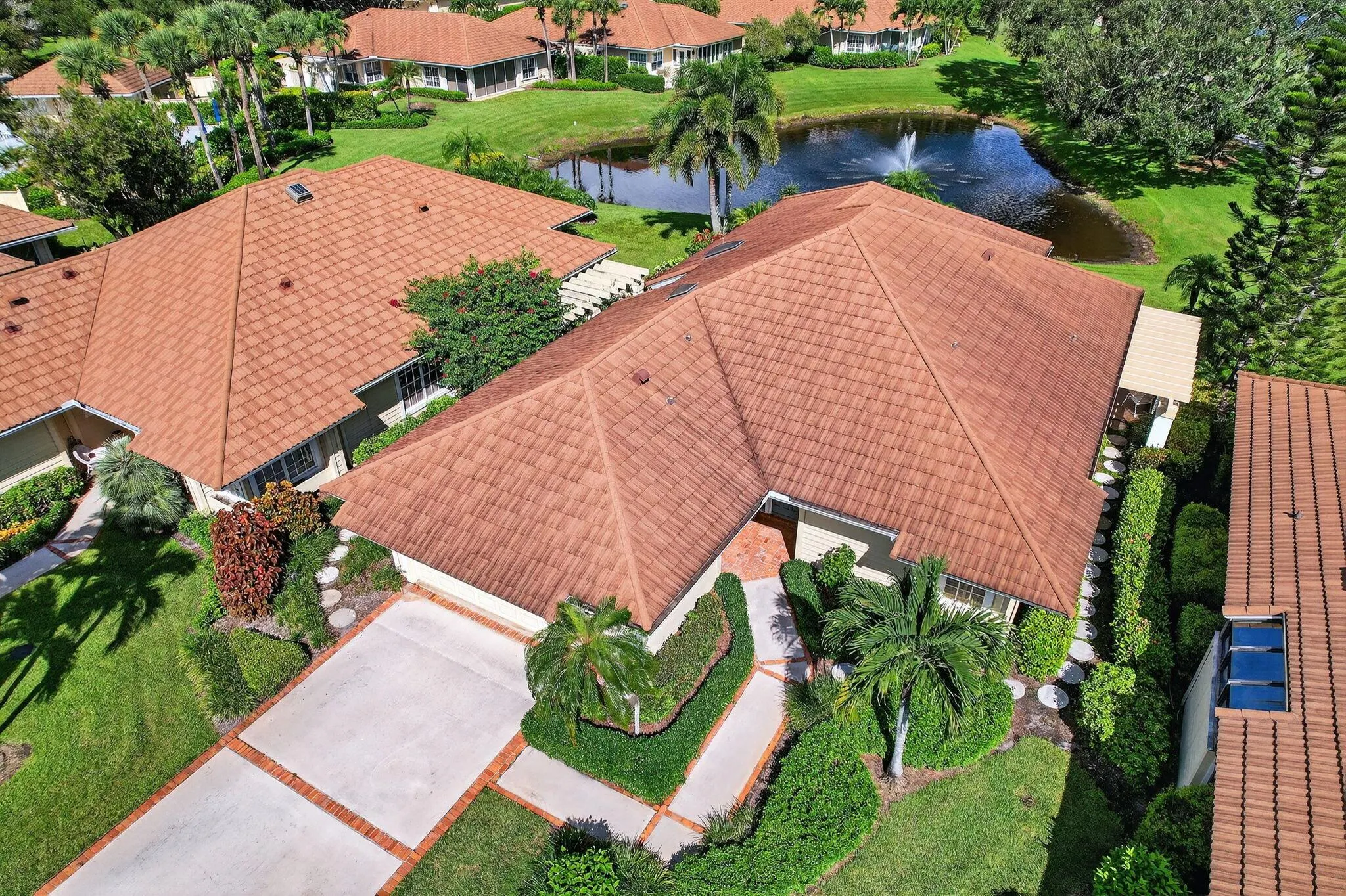7036 SE Winged Foot Drive