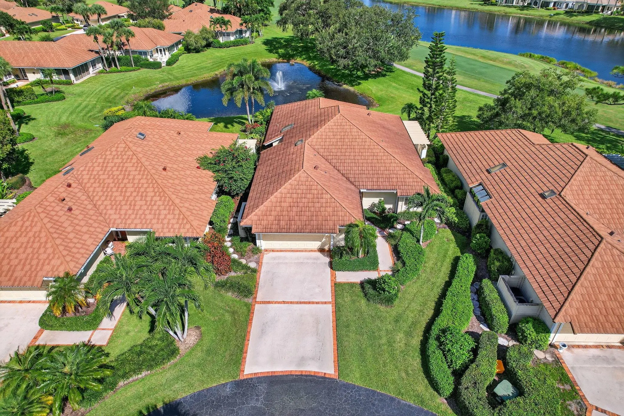 7036 SE Winged Foot Drive