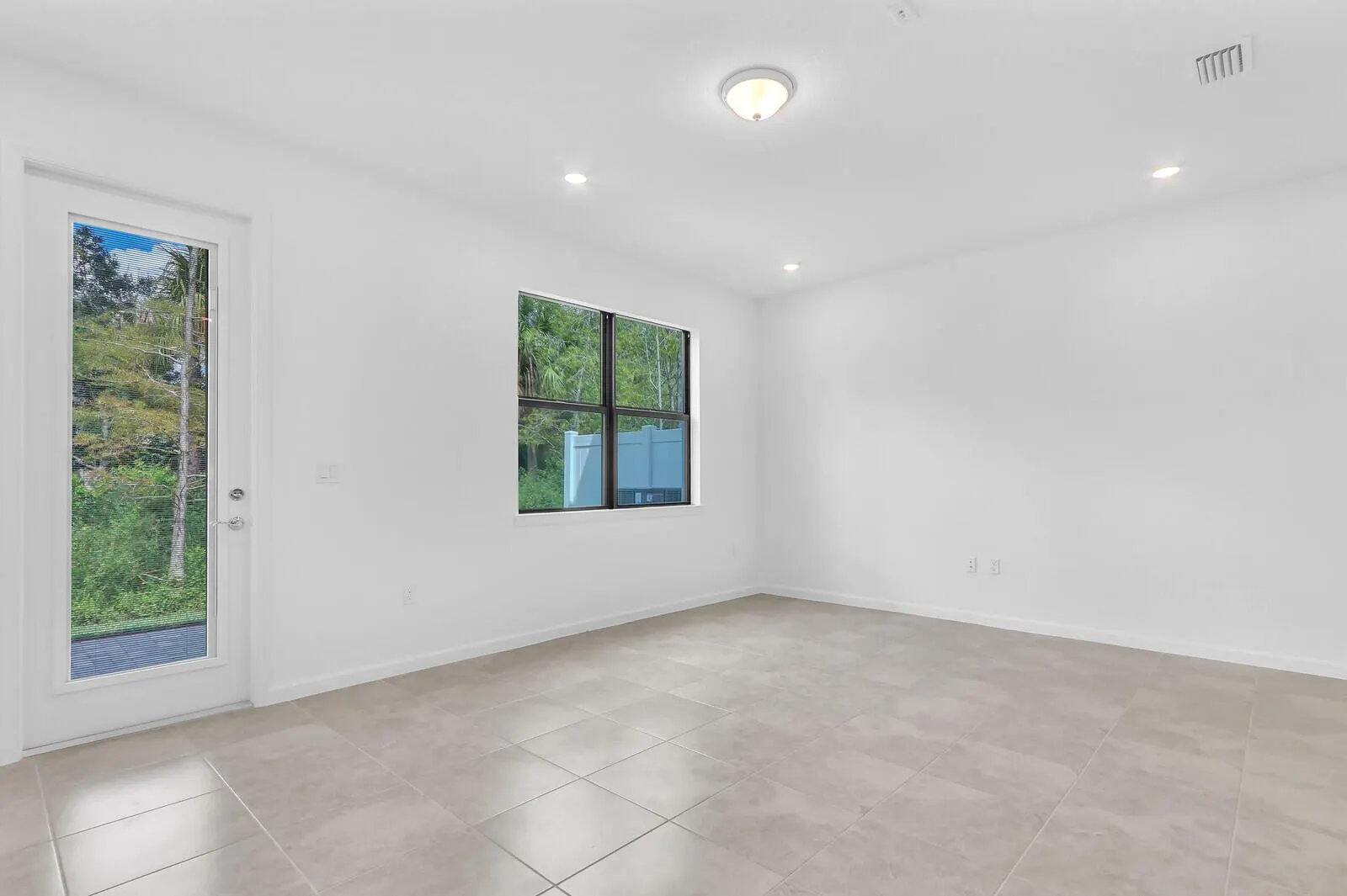 287 SW Sally Way