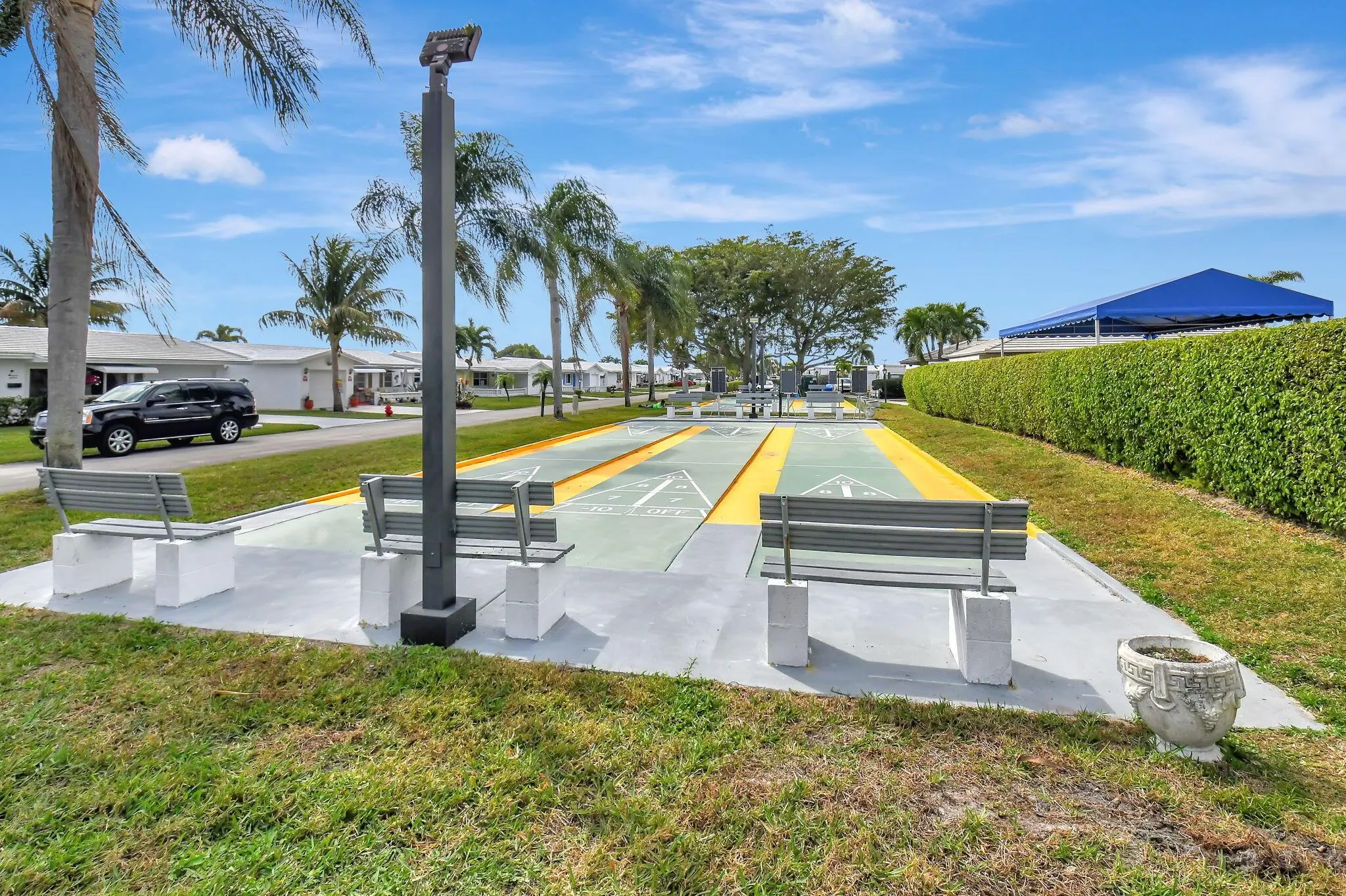1987 Campanelli Boulevard