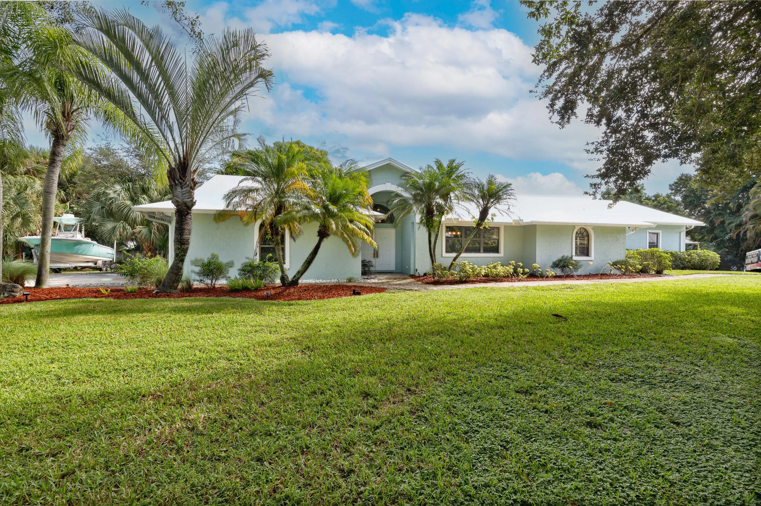 1225 SW Magnolia Bluff Drive