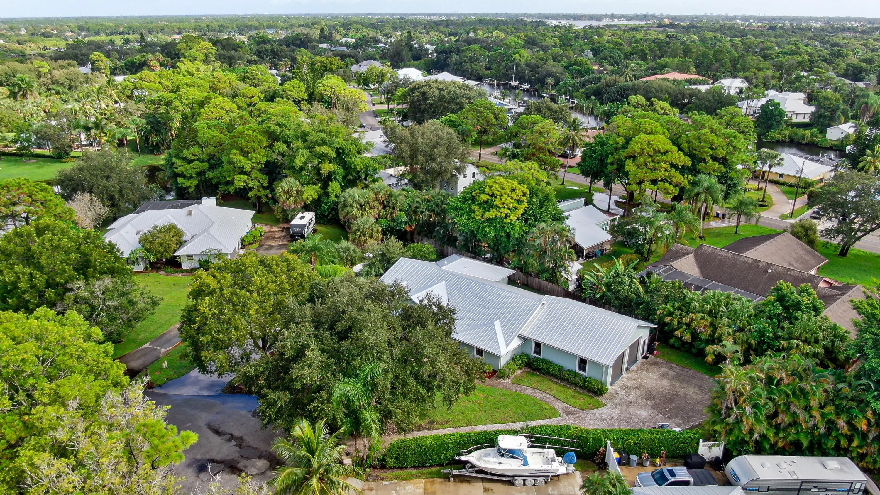 1225 SW Magnolia Bluff Drive