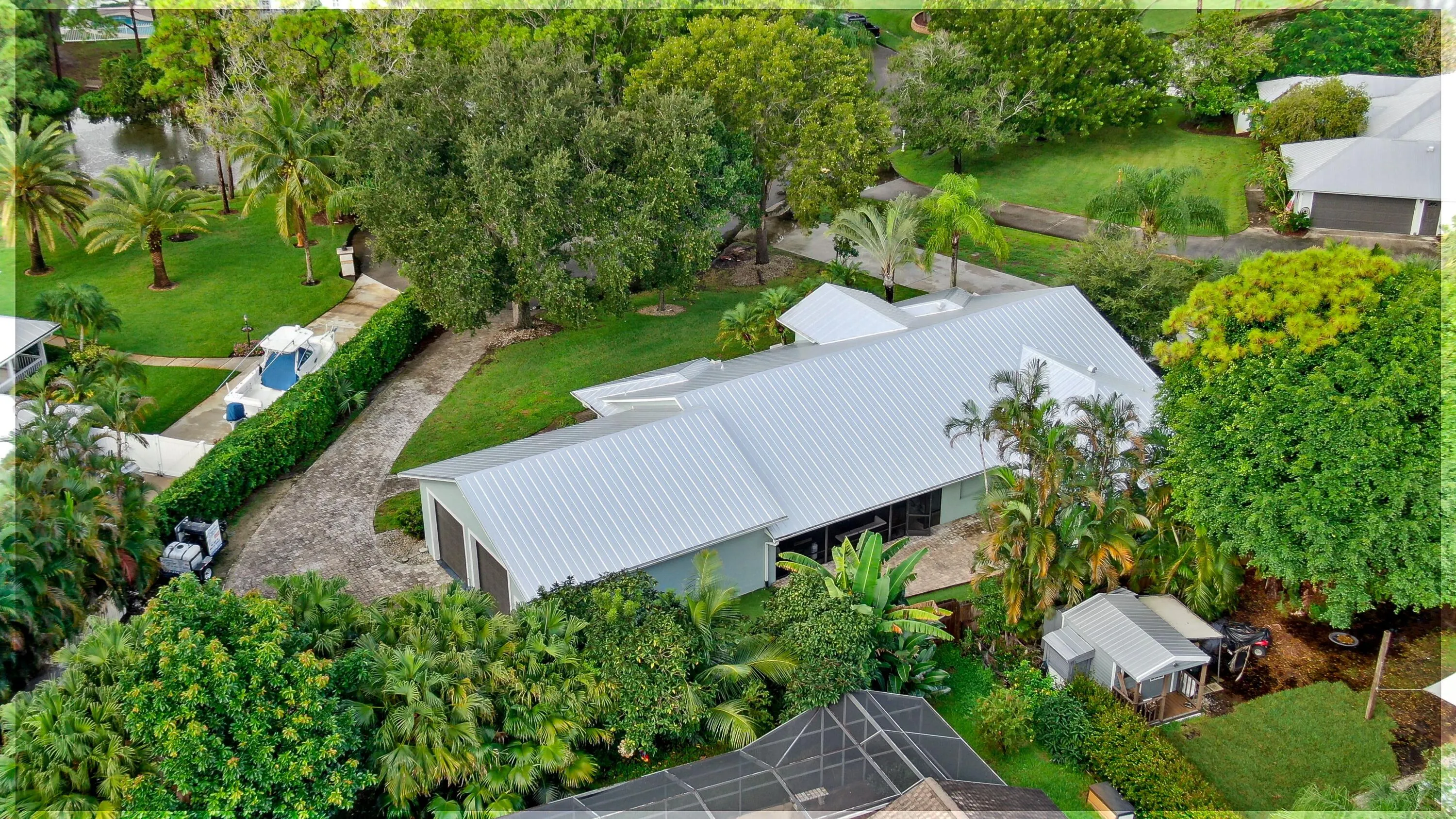 1225 SW Magnolia Bluff Drive