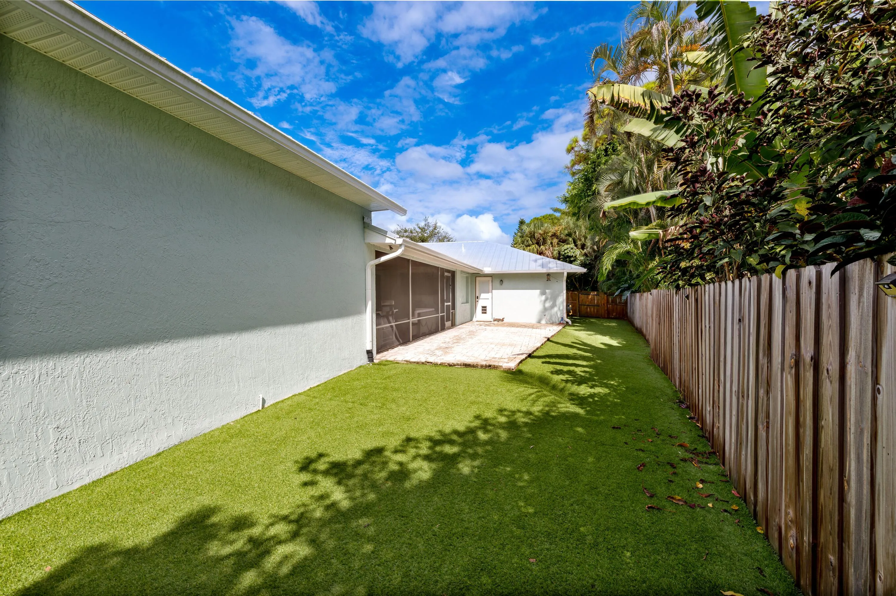 1225 SW Magnolia Bluff Drive