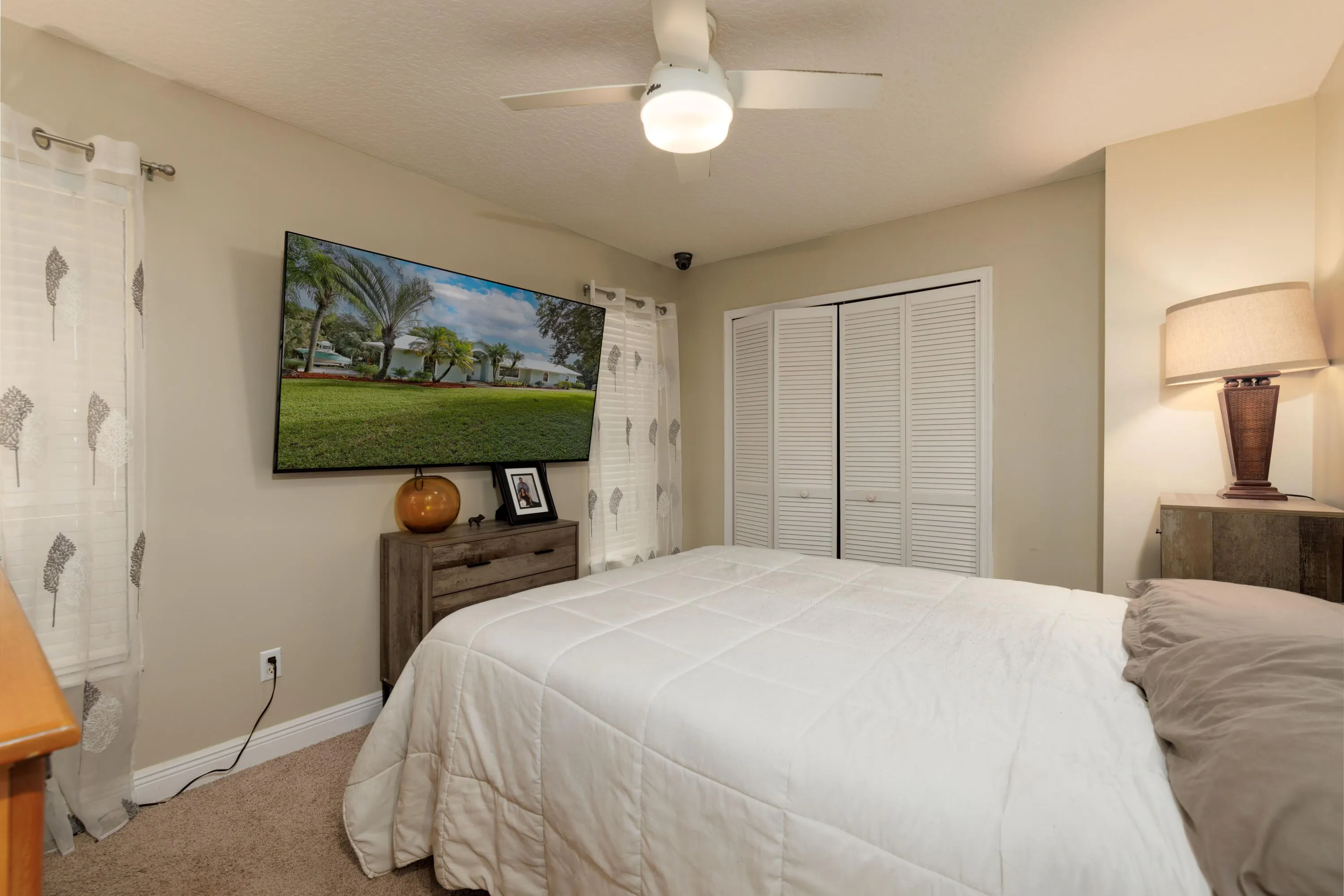 1225 SW Magnolia Bluff Drive