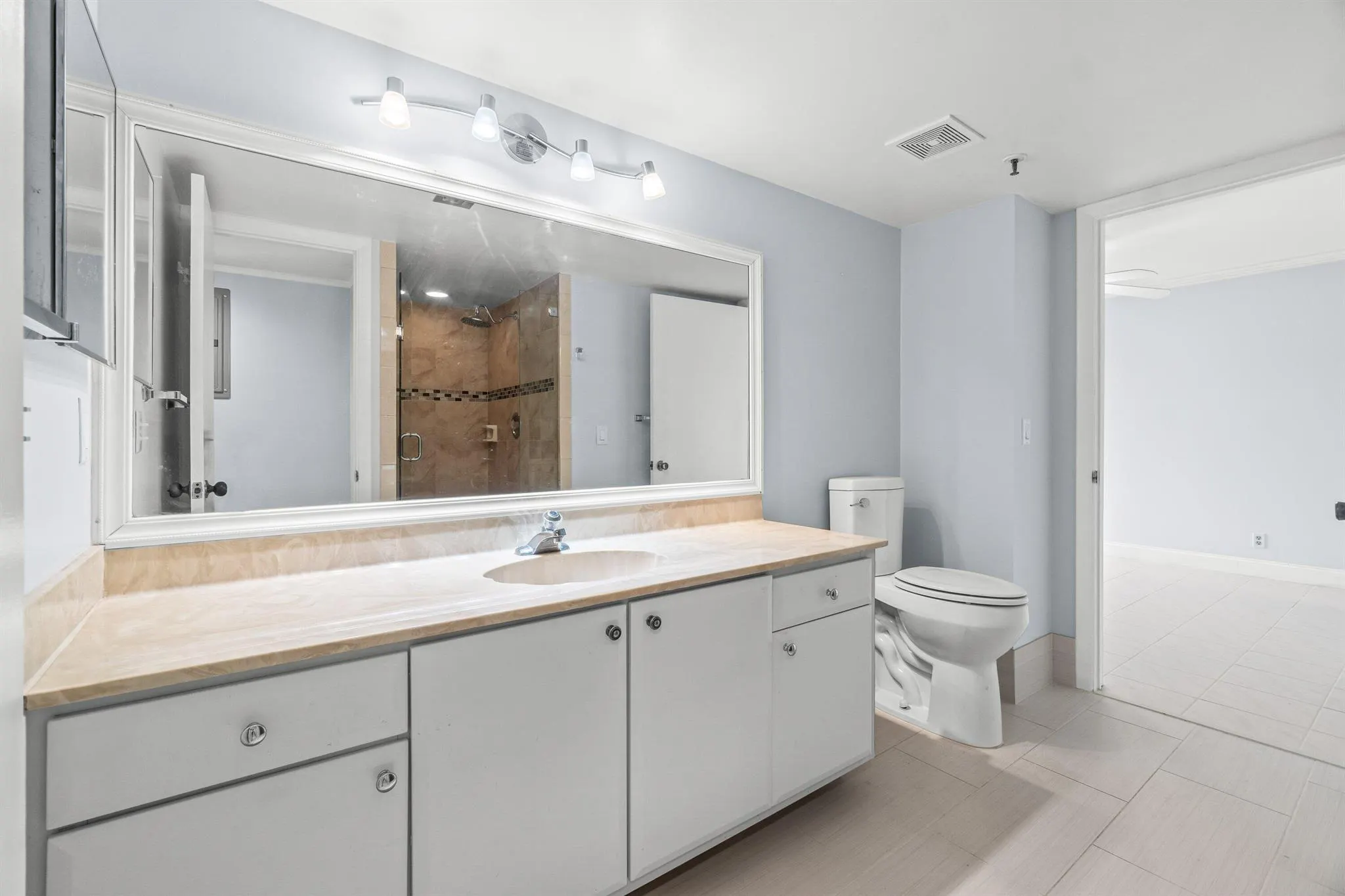 14475 N Strathmore Lane, #308
