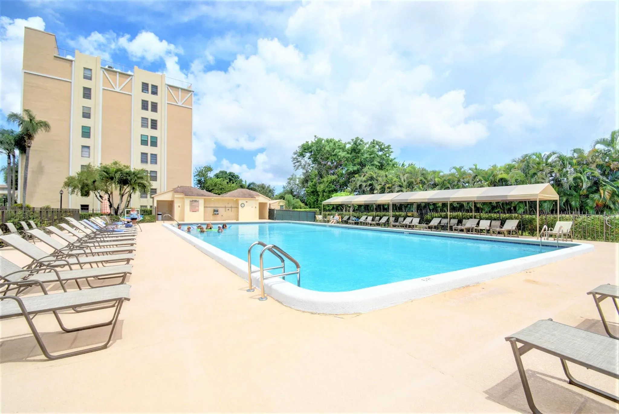 7146 Huntington Lane, #403