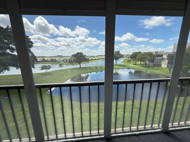 7146 Huntington Lane, #403