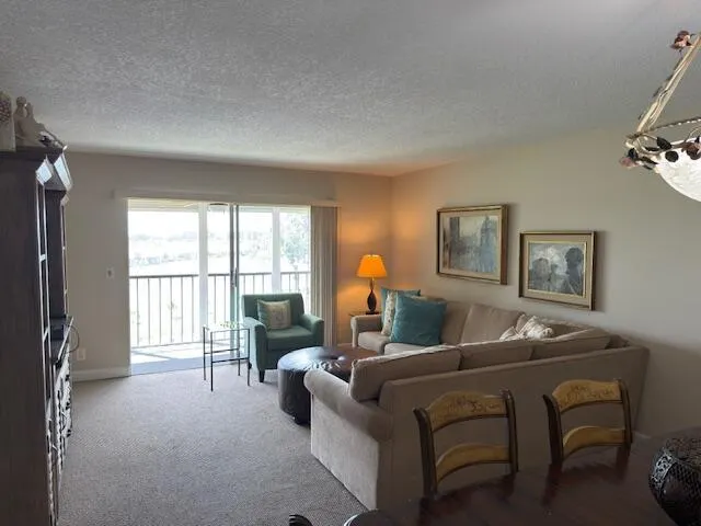 7146 Huntington Lane, #403