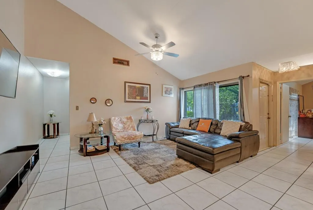 1139 Summit Trail Circle, #B