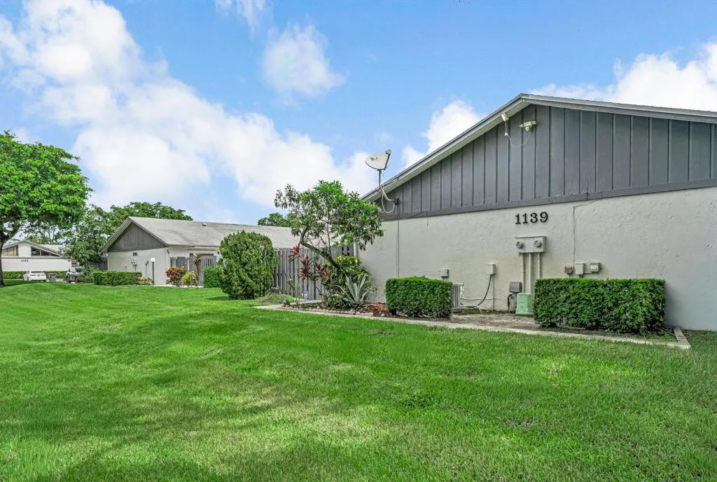 1139 Summit Trail Circle, #B