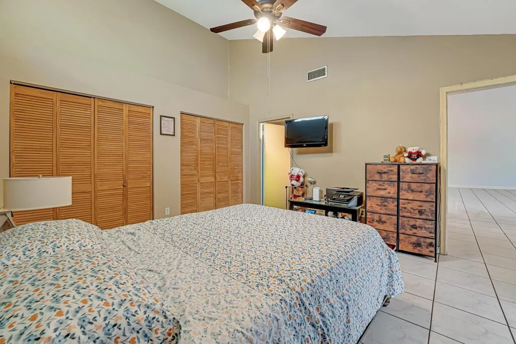 1139 Summit Trail Circle, #B