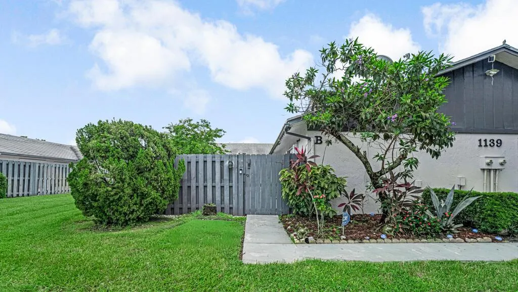 1139 Summit Trail Circle, #B