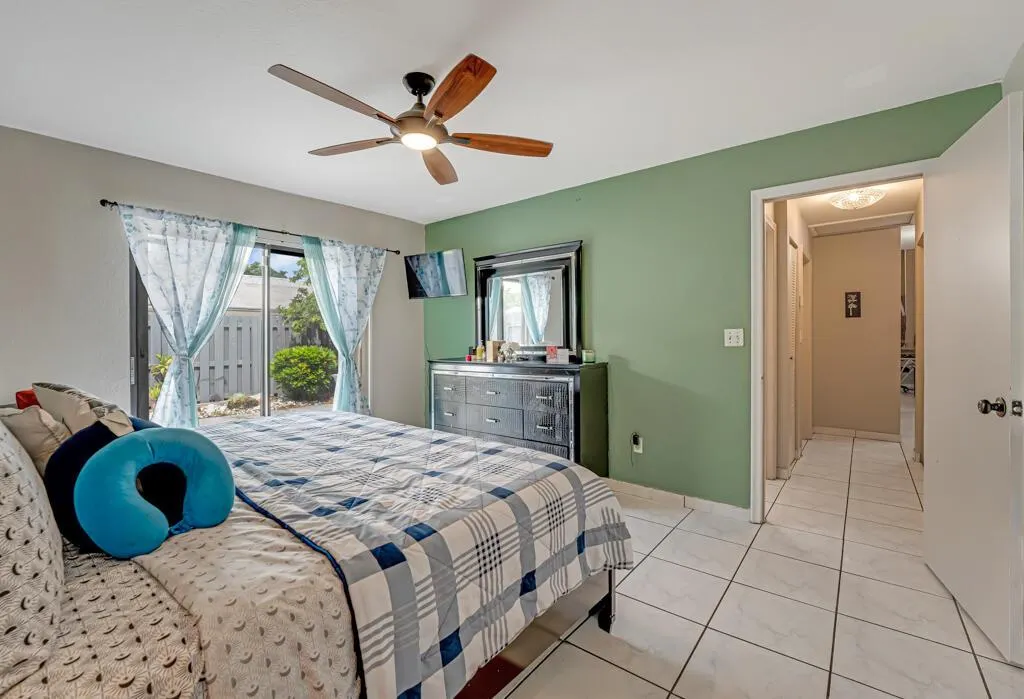 1139 Summit Trail Circle, #B