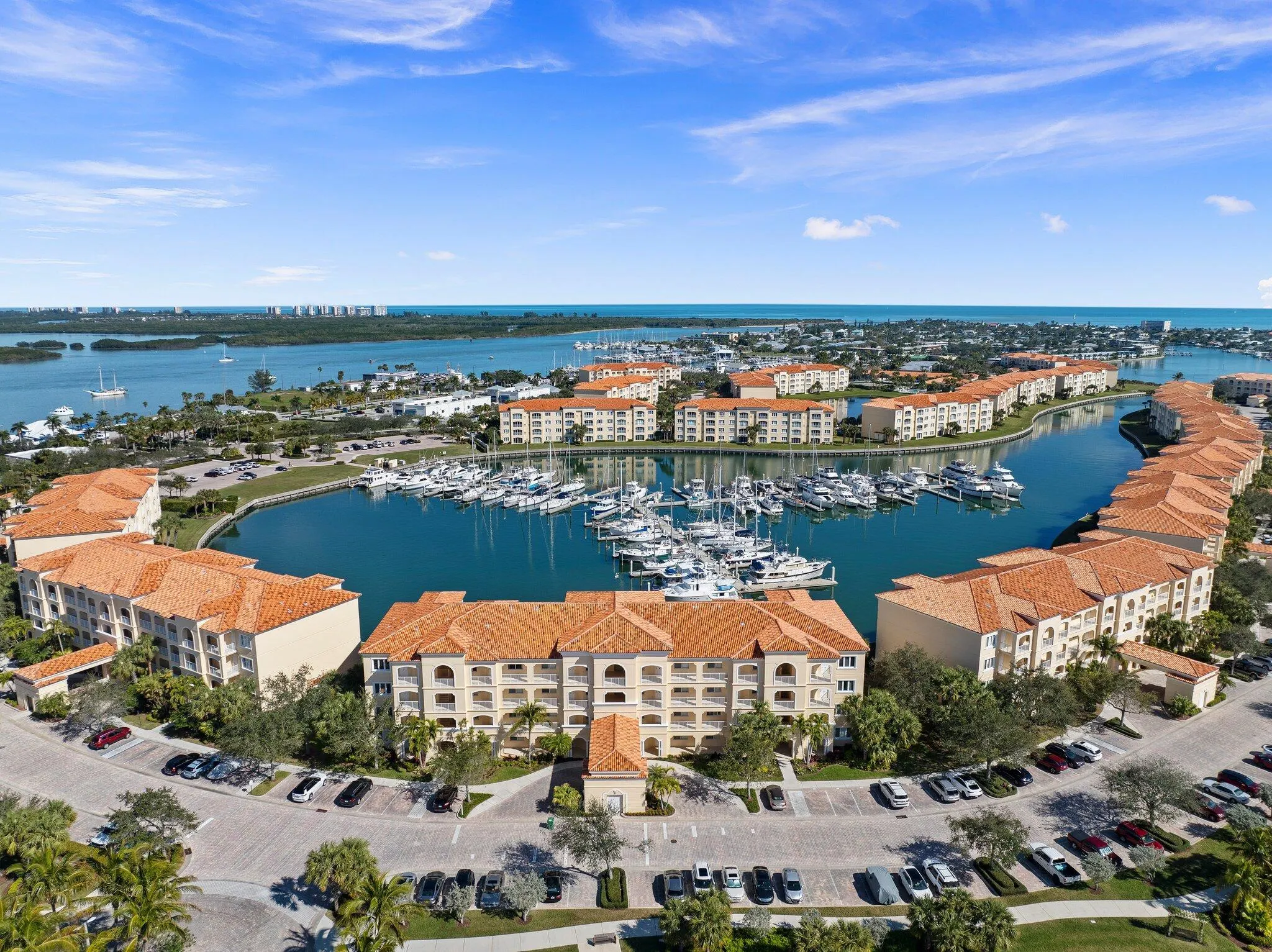 13 Harbour Isle Drive W, #Ph02
