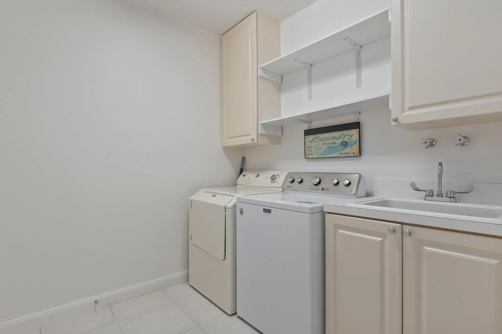 13 Harbour Isle Drive W, #Ph02