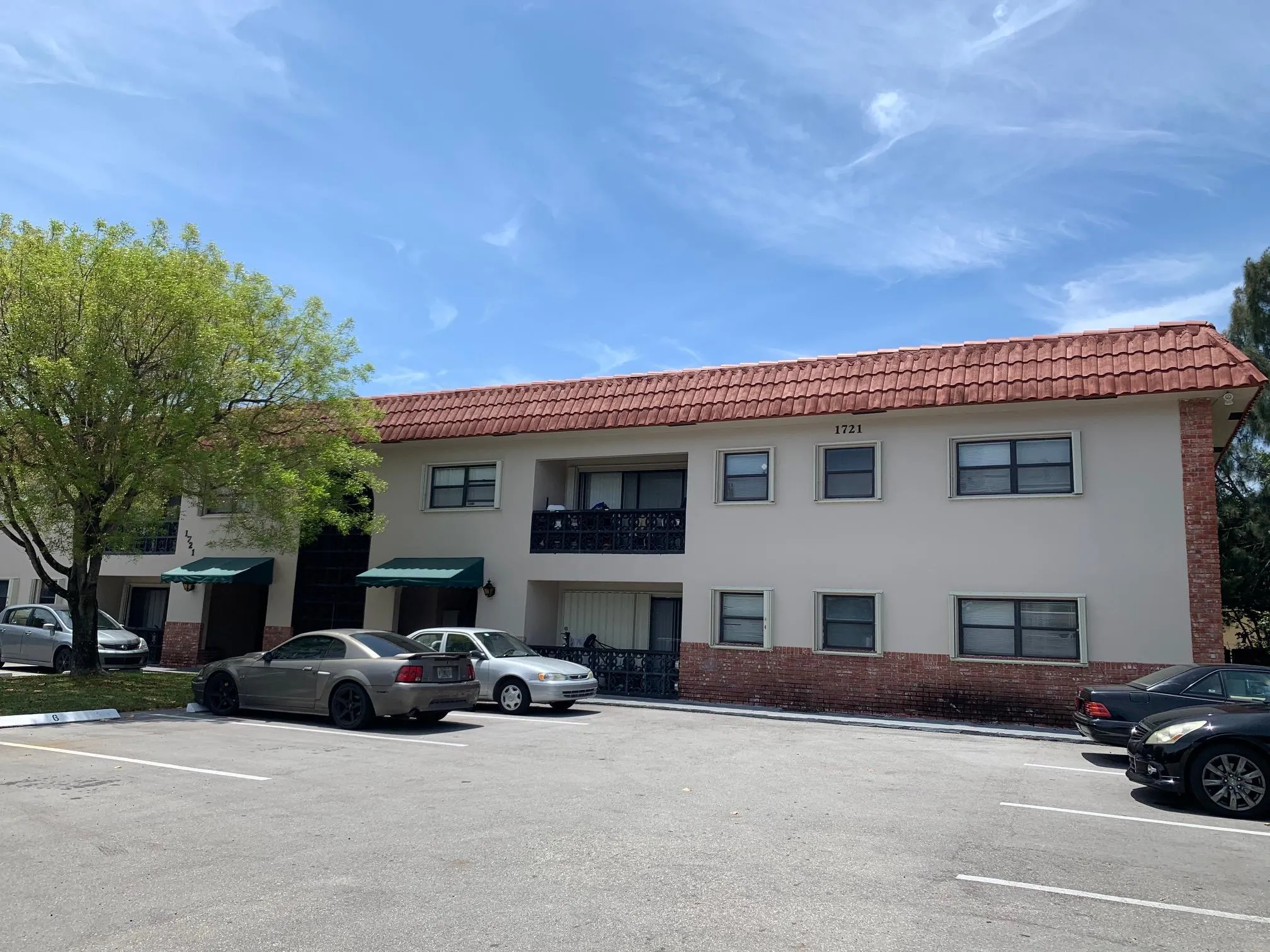 1721 NW 15th View, #Unit 12
