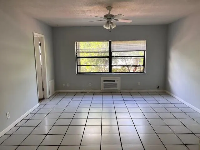 1721 NW 15th View, #Unit 12