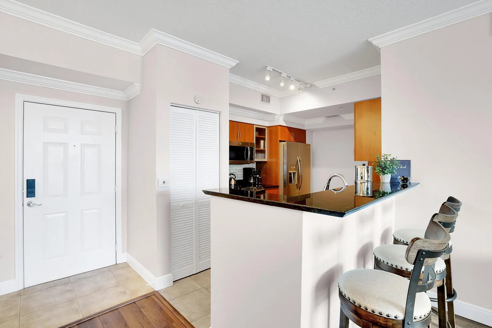804 E Windward Way, #608