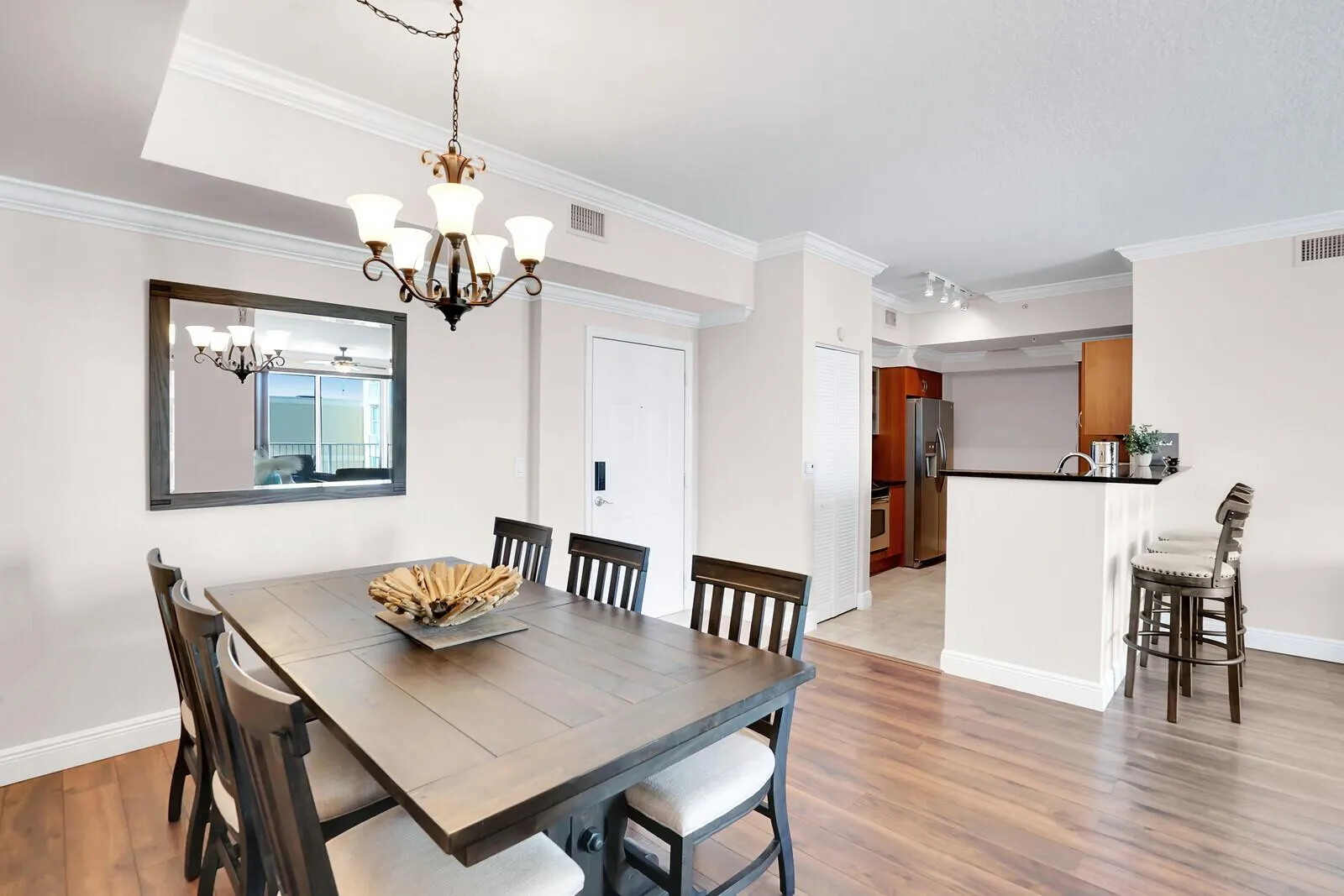 804 E Windward Way, #608