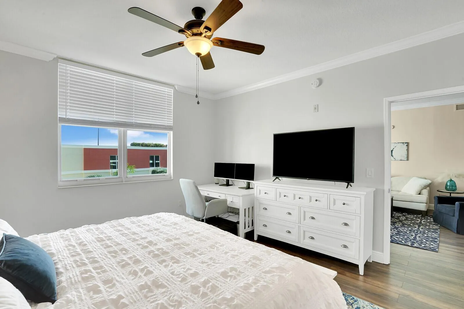 804 E Windward Way, #608