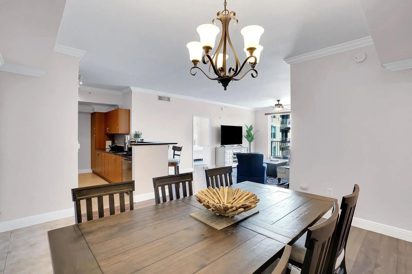 804 E Windward Way, #608