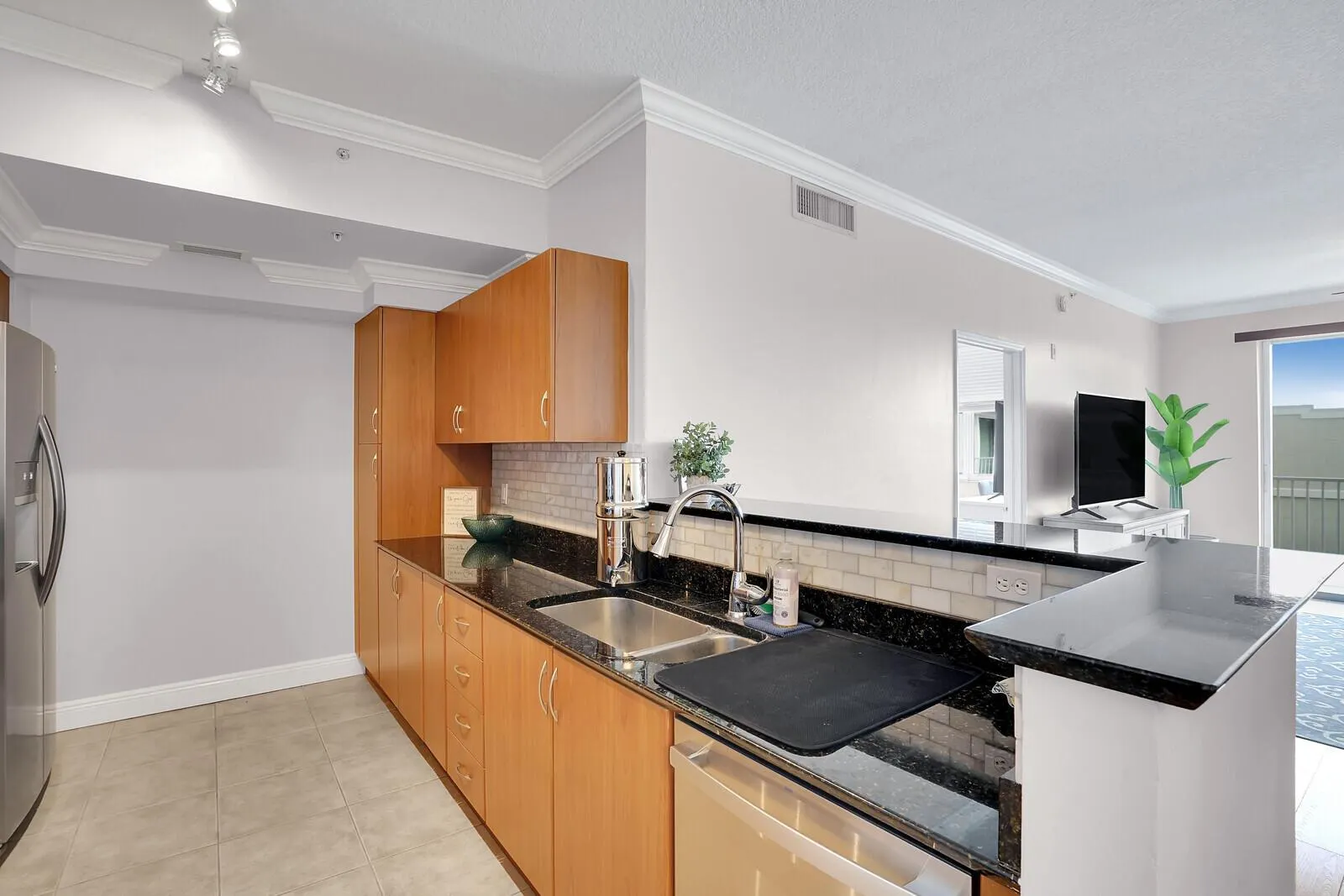 804 E Windward Way, #608