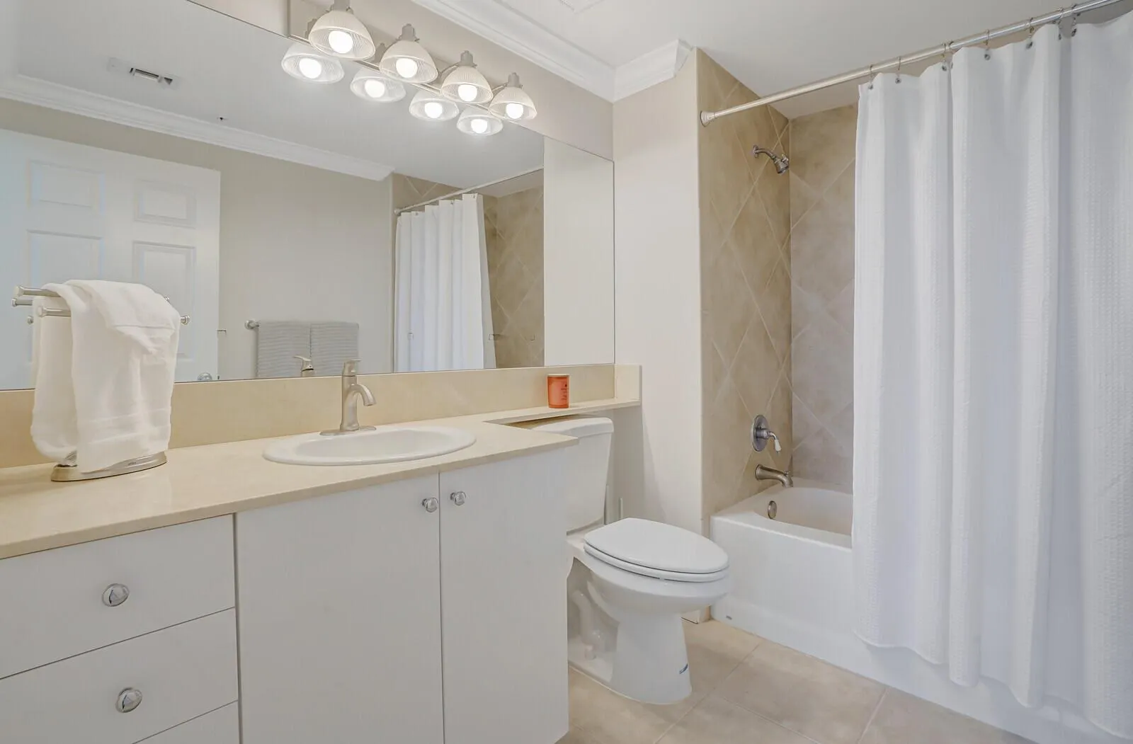 804 E Windward Way, #608