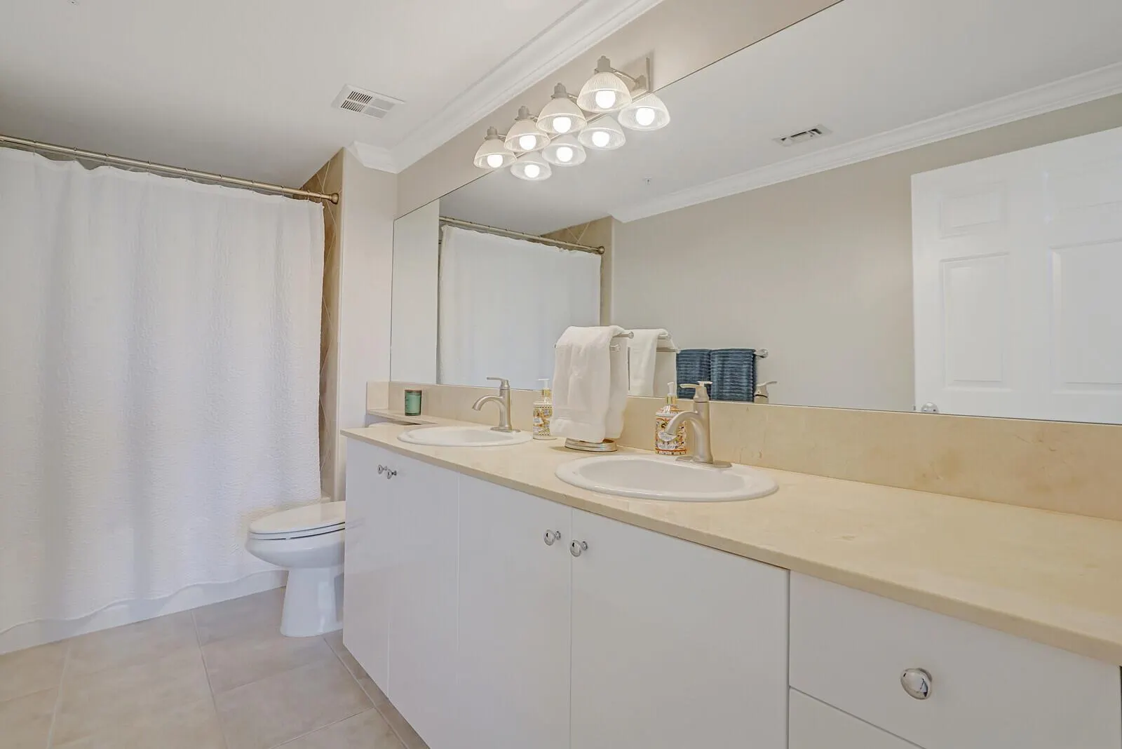 804 E Windward Way, #608