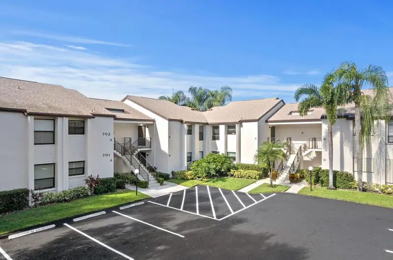 702 Wingfoot Drive, #D