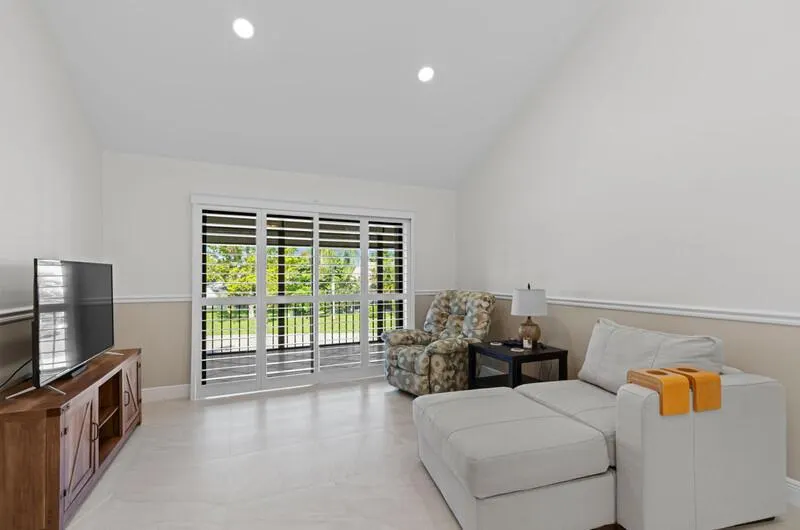 702 Wingfoot Drive, #D