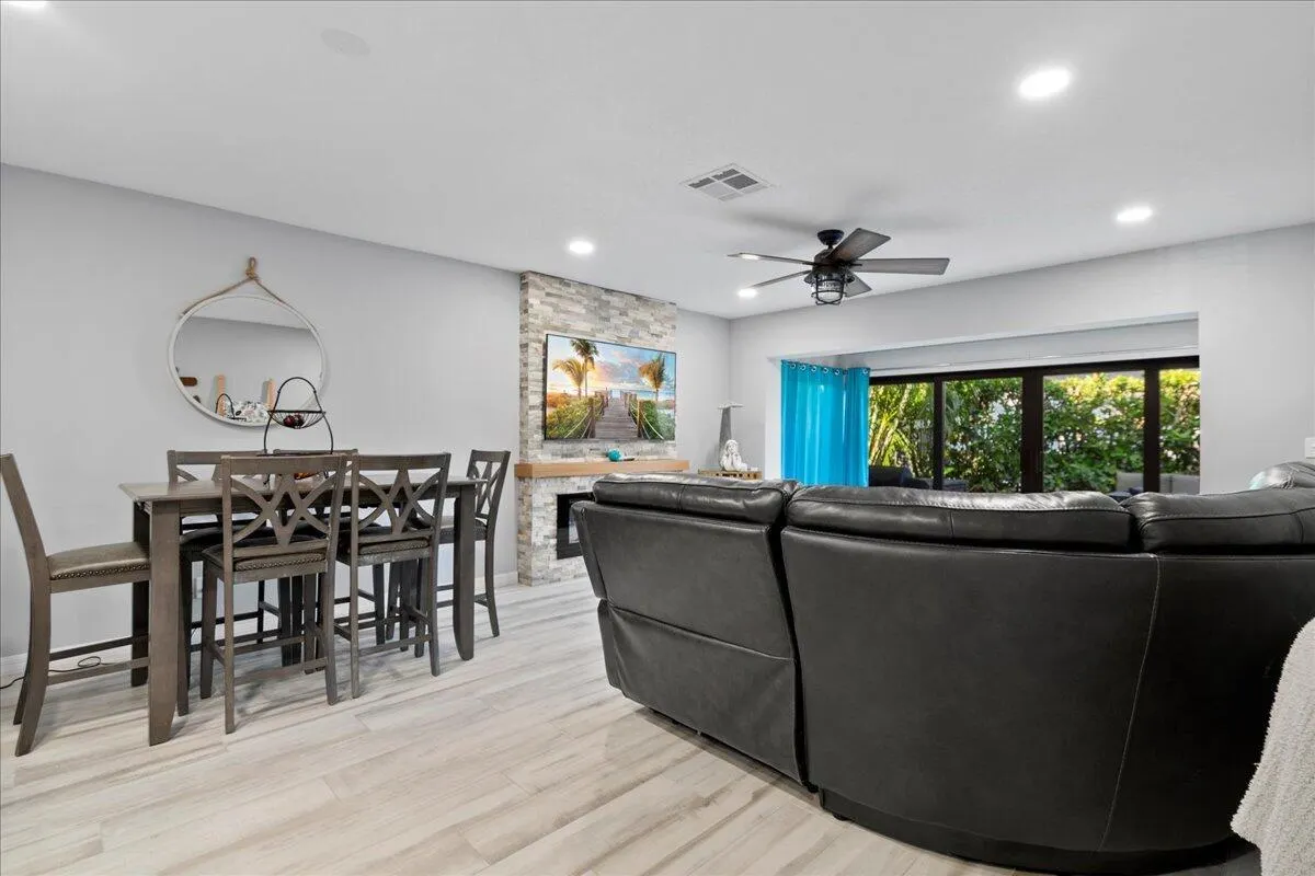 2379 Treasure Isle Drive, #28