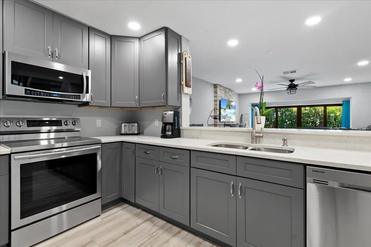 2379 Treasure Isle Drive, #28