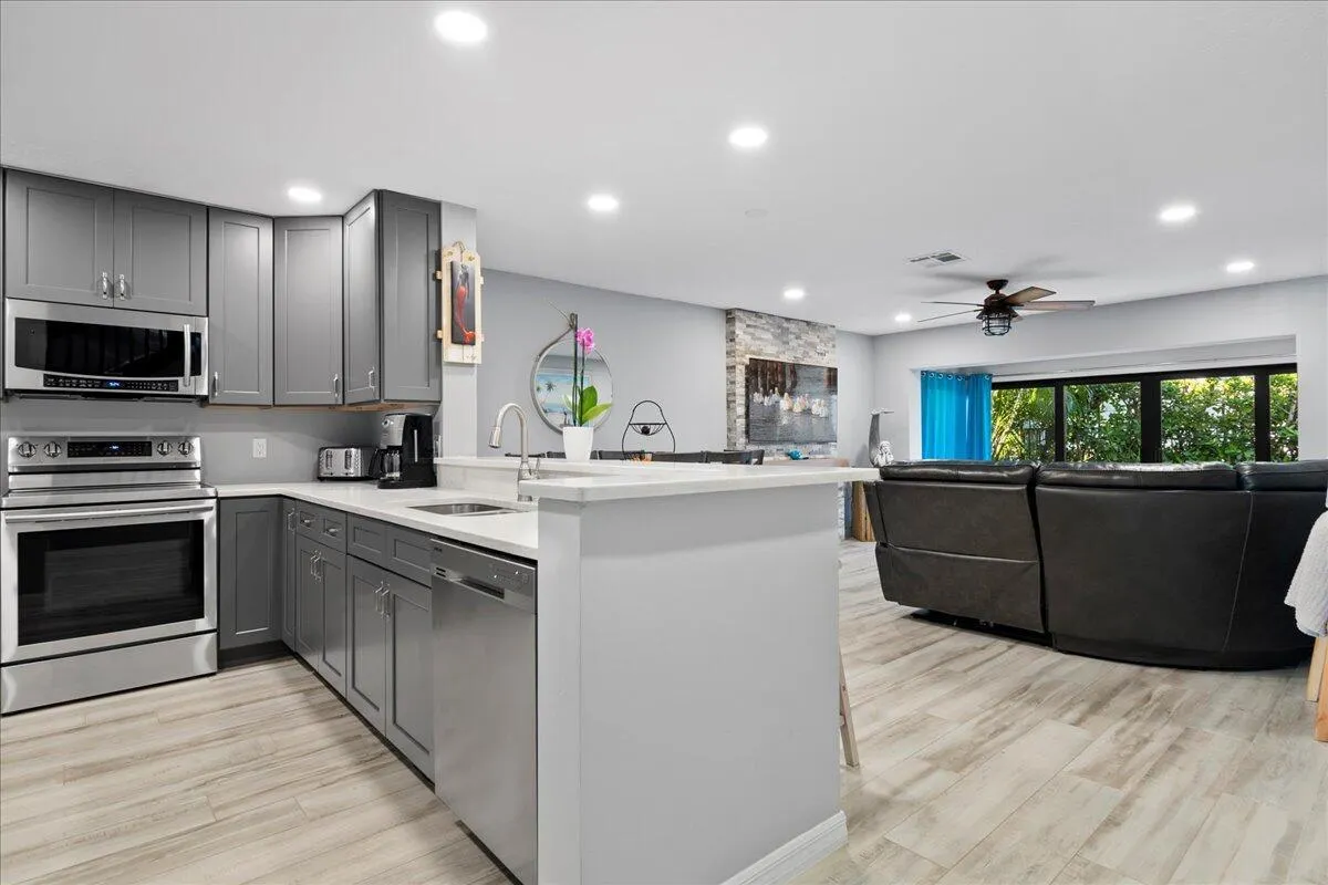2379 Treasure Isle Drive, #28