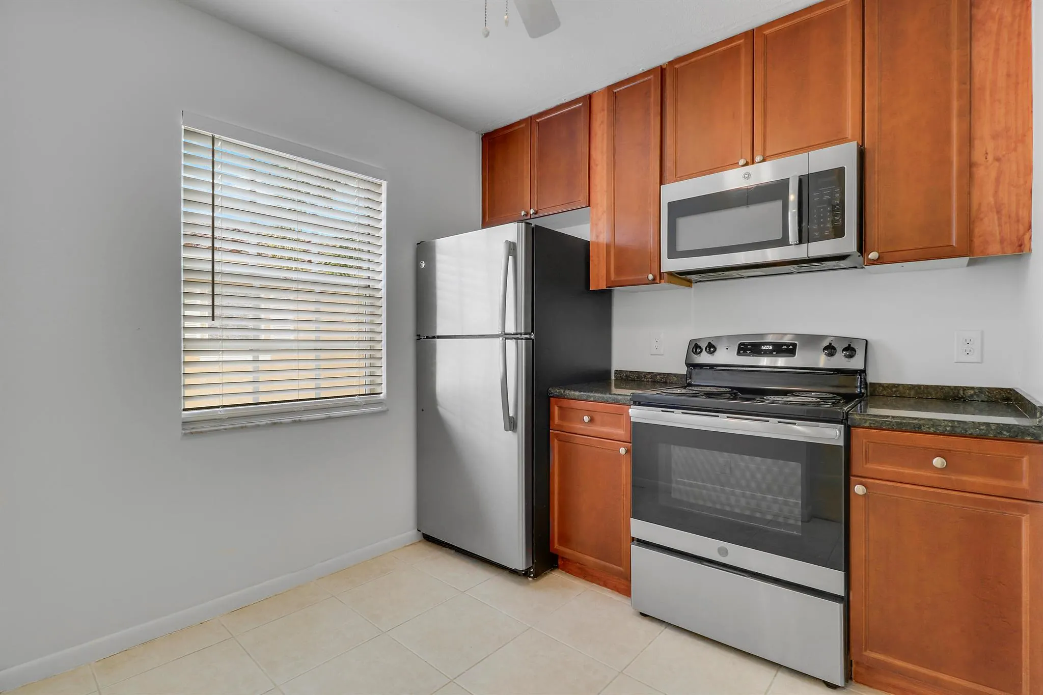 1025 Lake Shore Drive, #202
