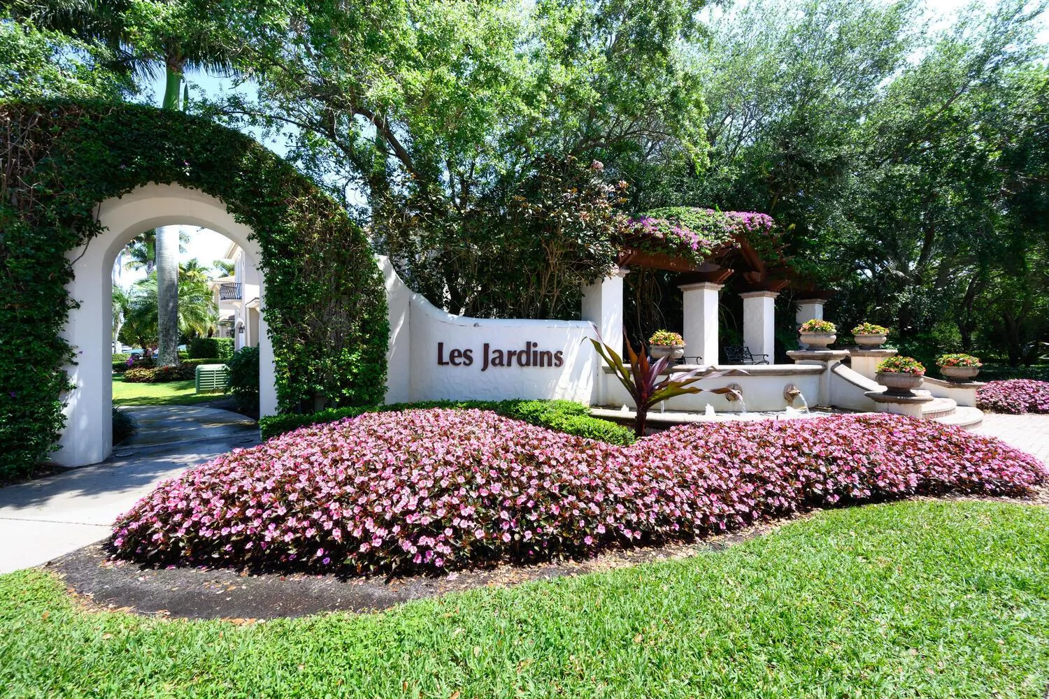 538 Les Jardin Drive