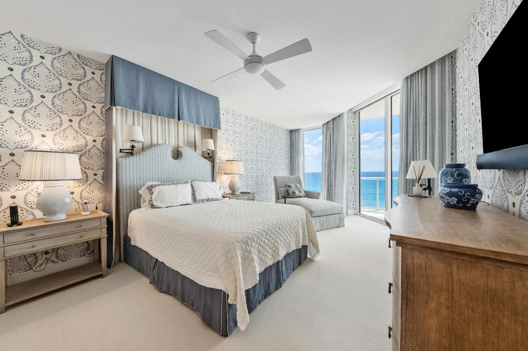 3730 N Ocean Drive, #10b