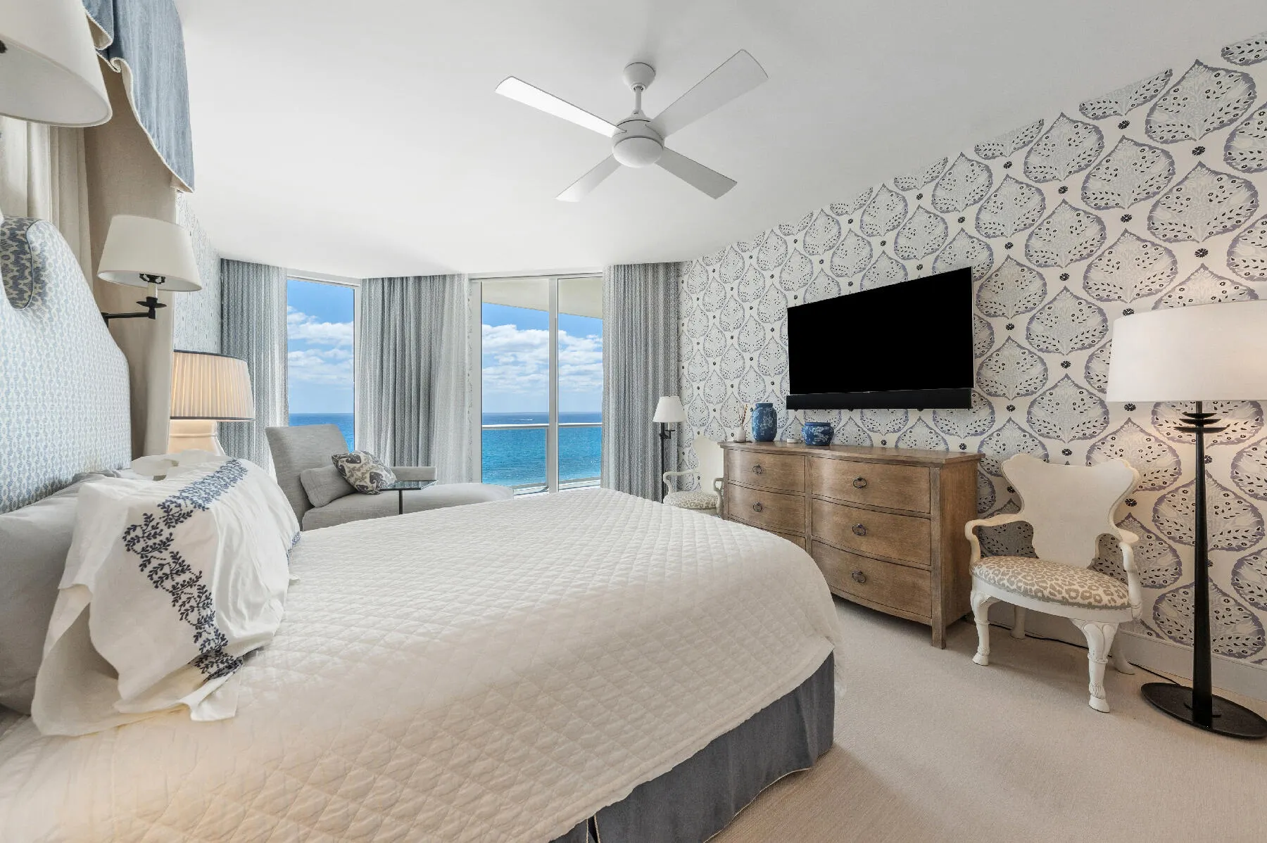 3730 N Ocean Drive, #10b