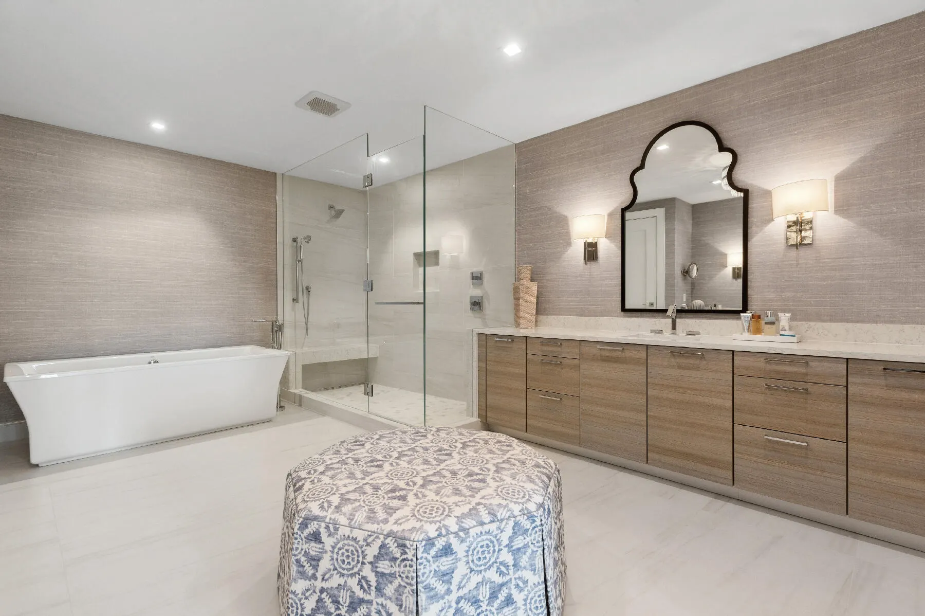 3730 N Ocean Drive, #10b