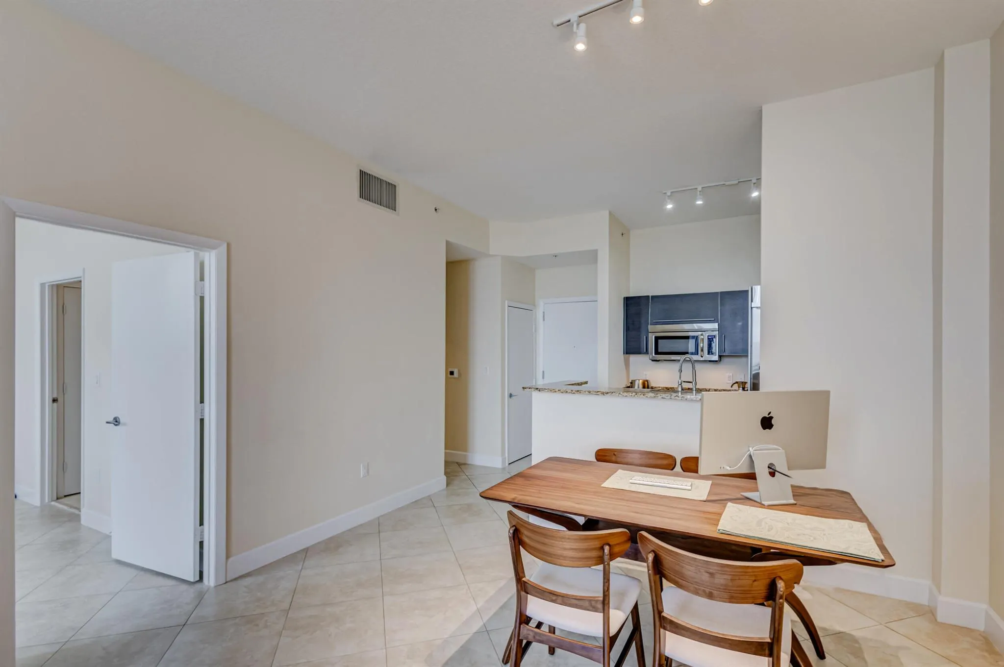 550 Okeechobee Boulevard, #Lph-12