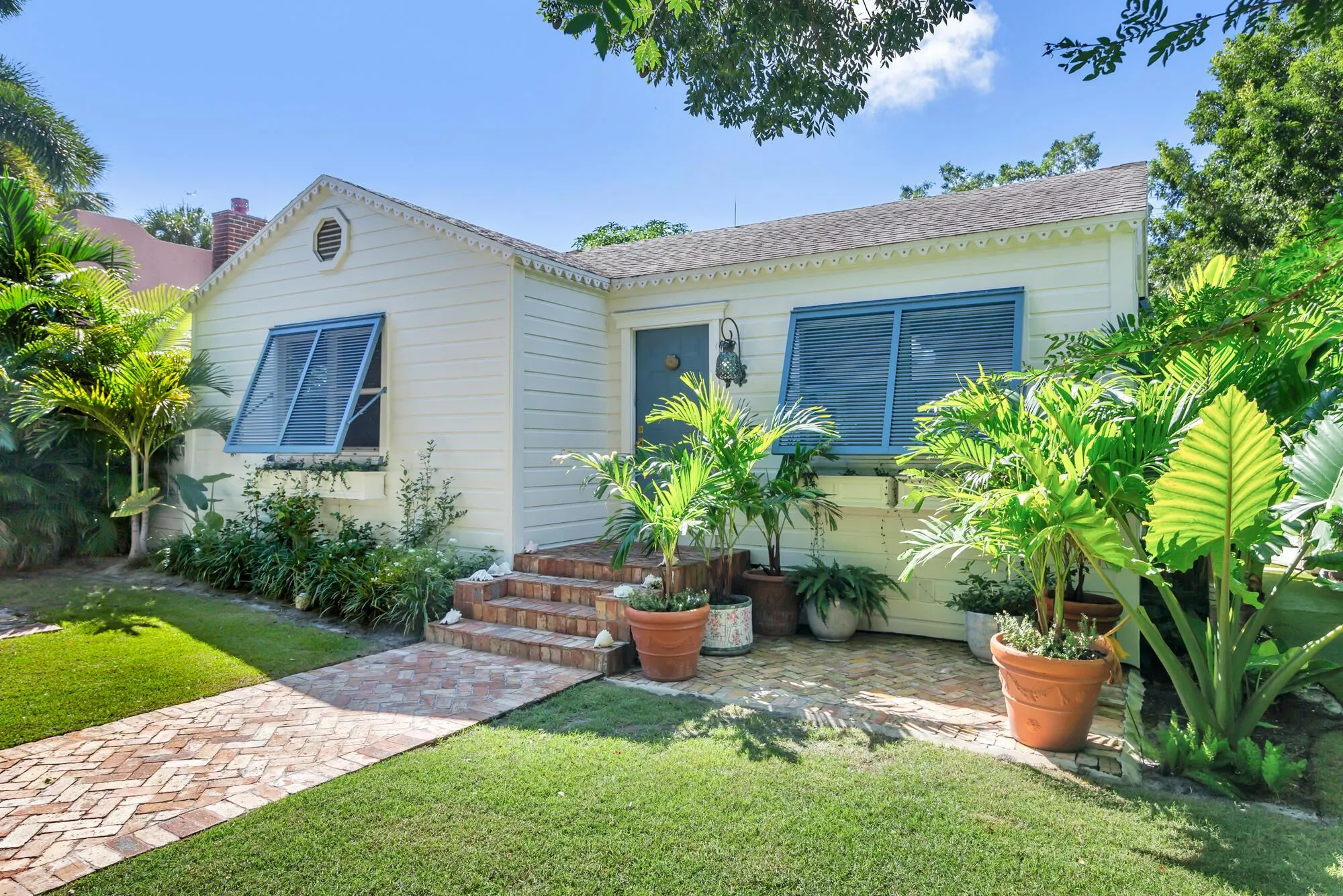 744 Avon Road