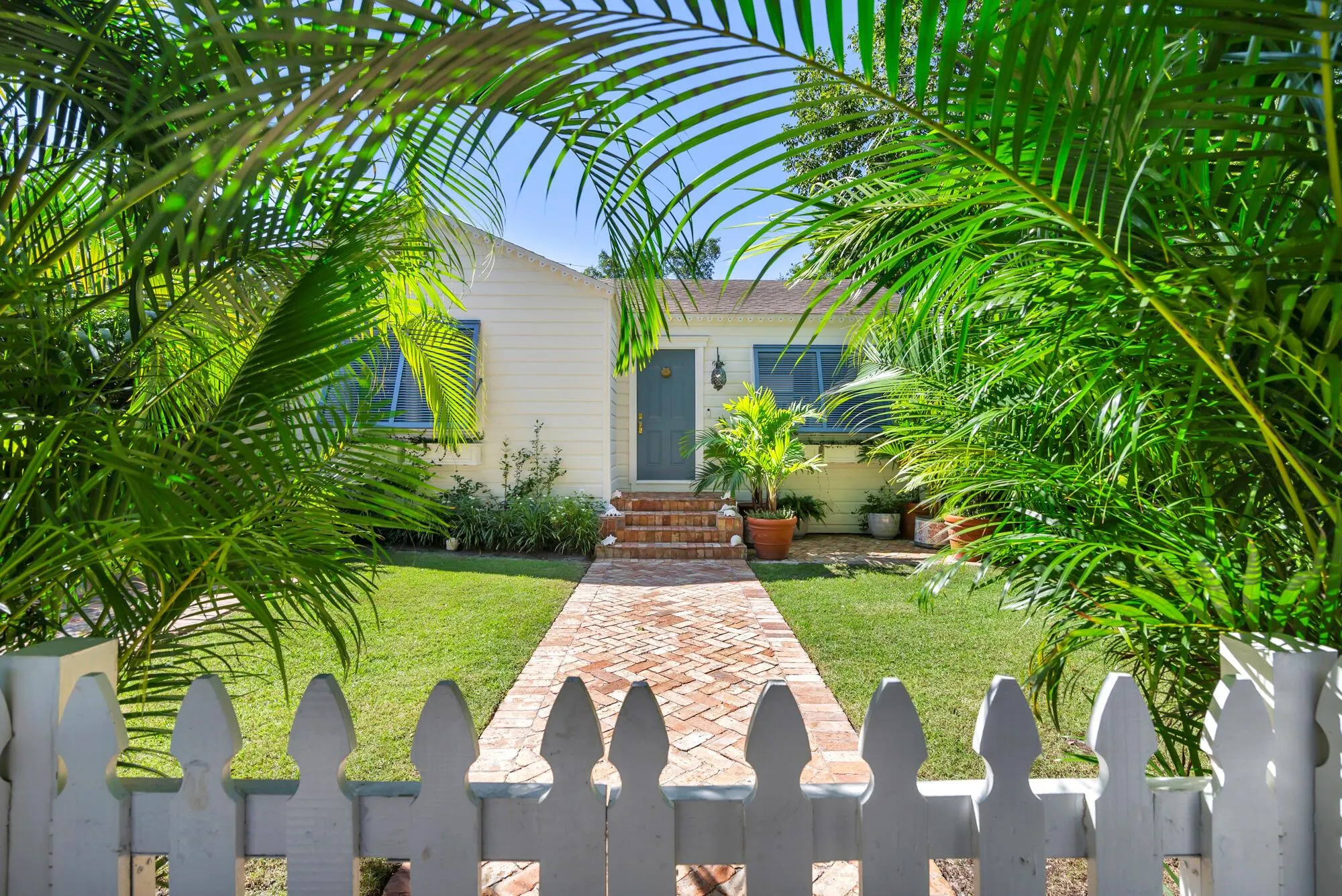 744 Avon Road